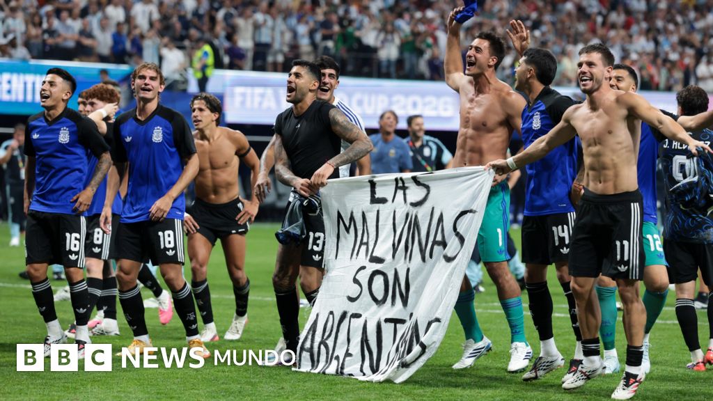 Argentina se enfrenta a una multa de la FIFA por la pancarta de las Falklands/Malvinas en su victoria de semifinales