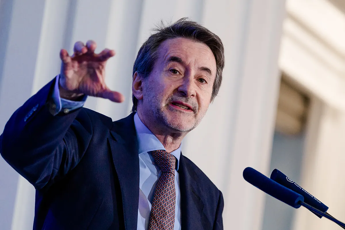Las 'low cost' y petroleras revientan precios a Iberdrola, Endesa y Naturgy