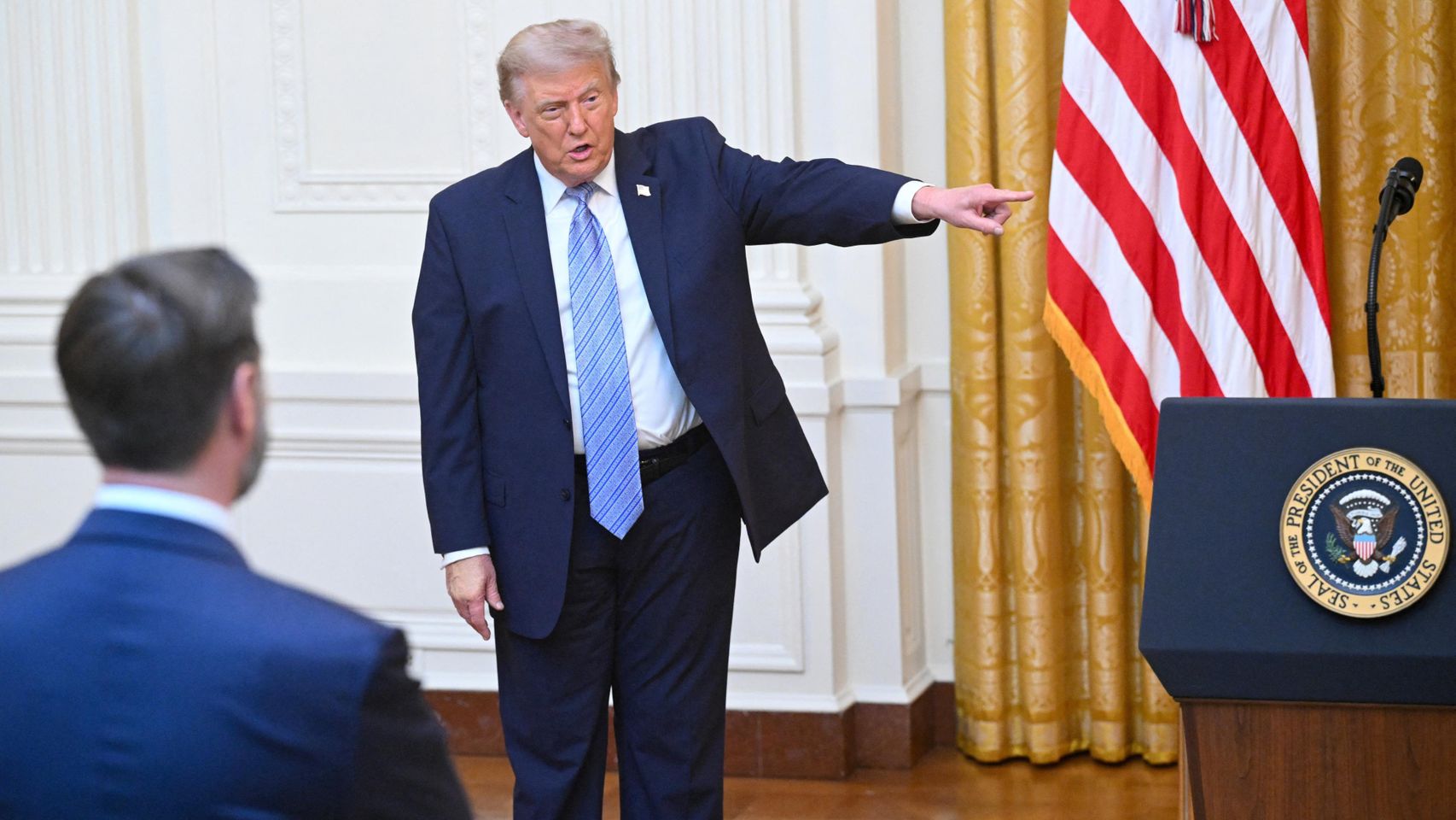 Trump pone en riesgo su tregua con Xi tras utilizar a China para enfangar el sistema electoral en la antesala de las 'midterms'