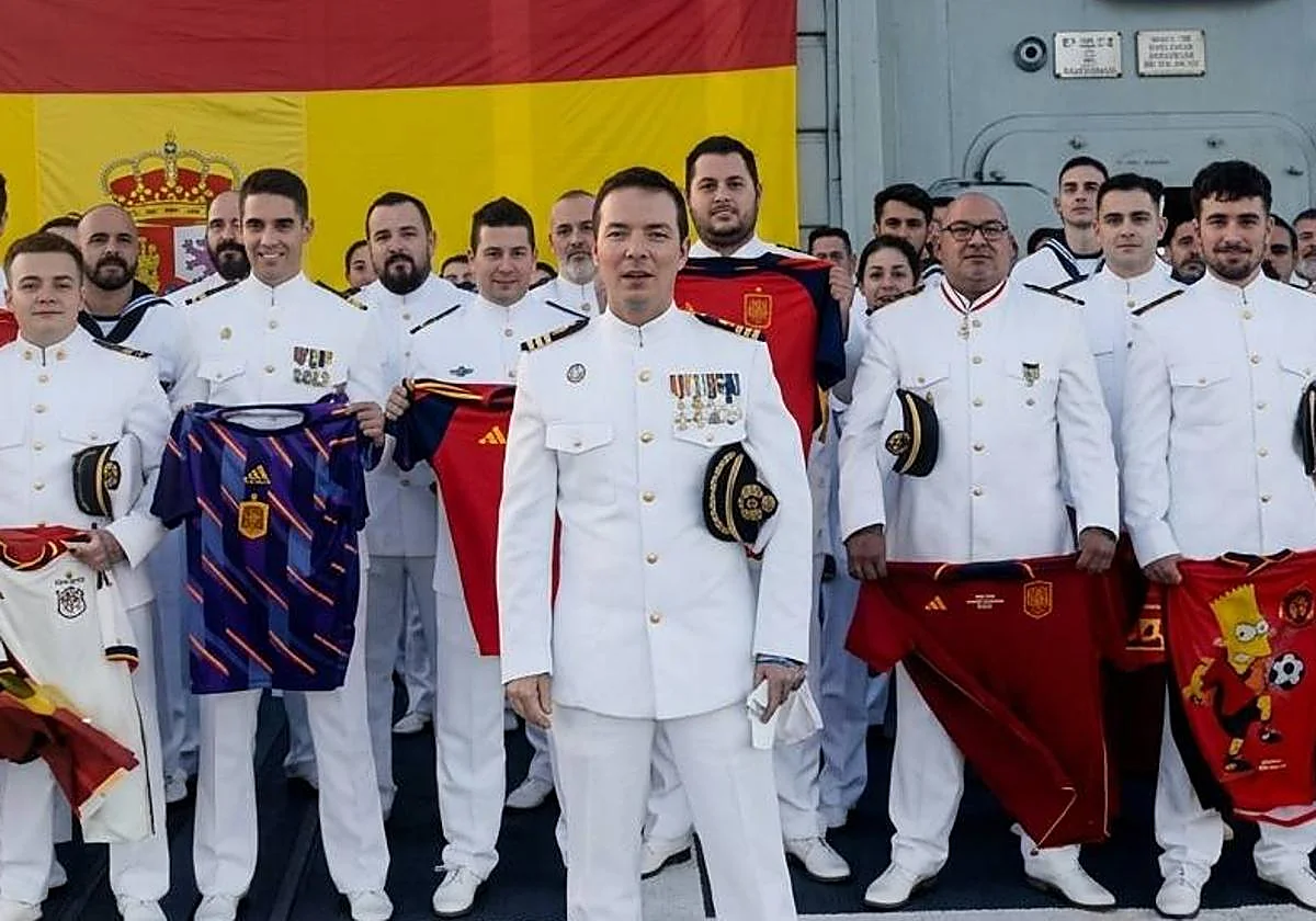Las Fuerzas Armadas animan a la Selección: «A por la segunda estrella. ¡Vamos, España!»