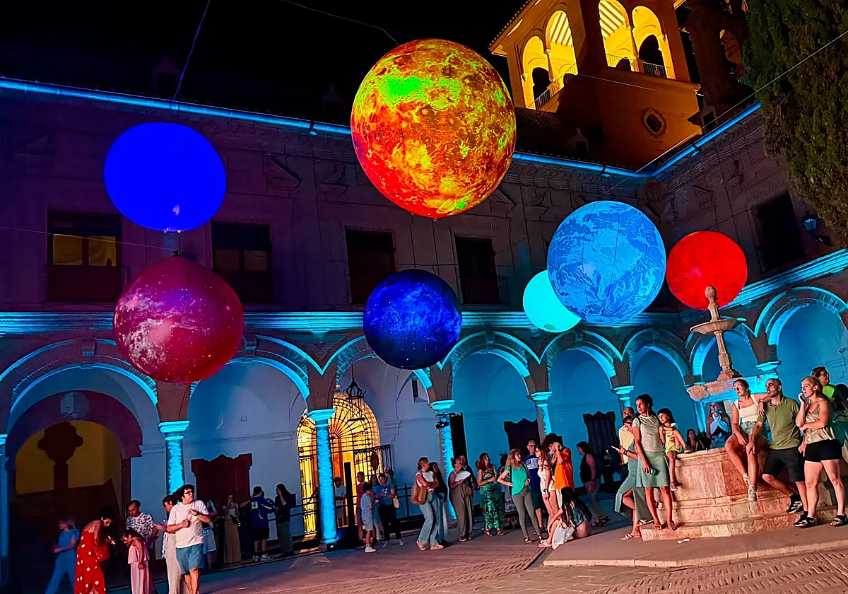 Antequera cambia de piel bajo las luces del Light Fest