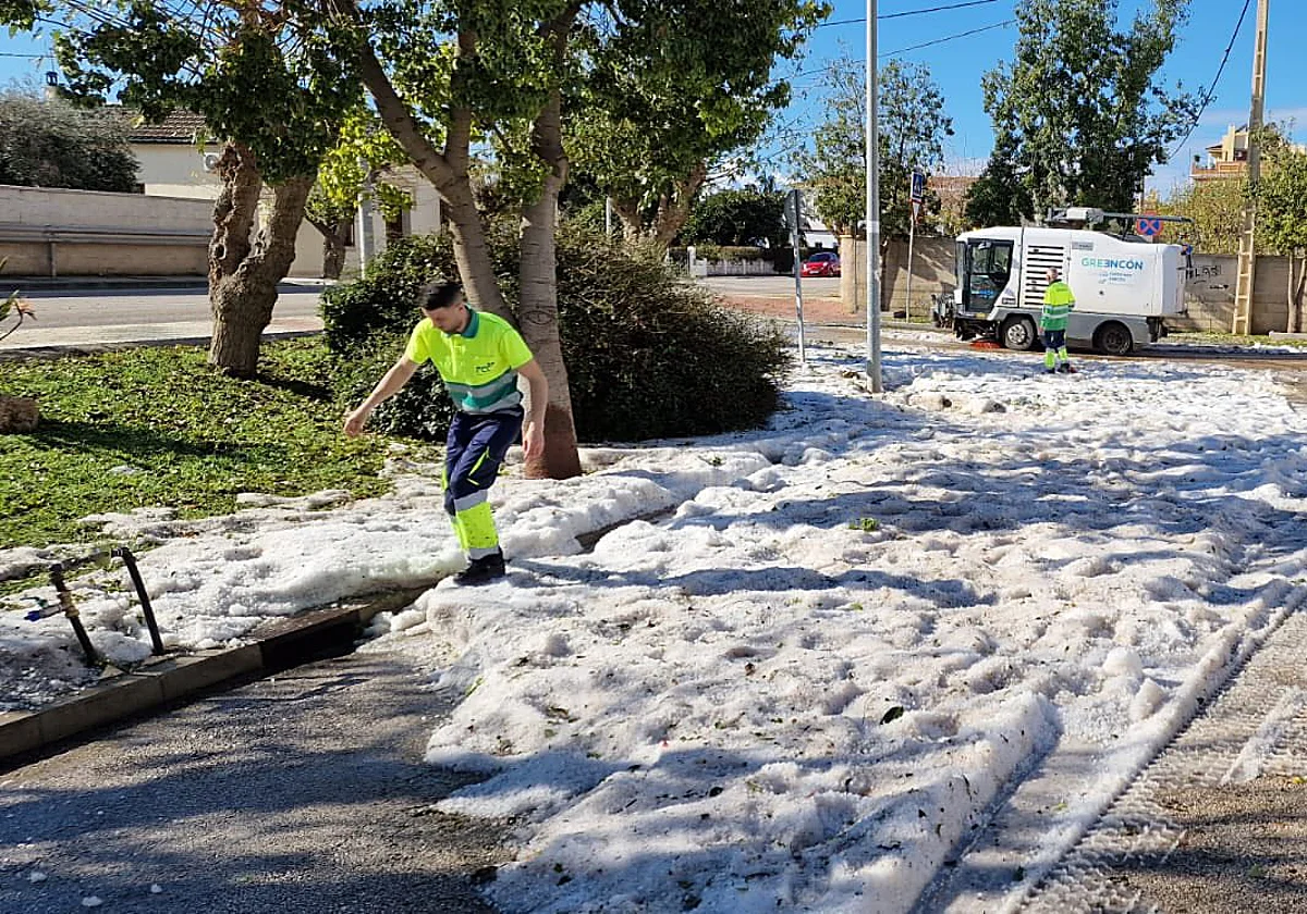 Medio millón de euros de daños en infraestructuras municipales por la granizada en Rincón de la Victoria