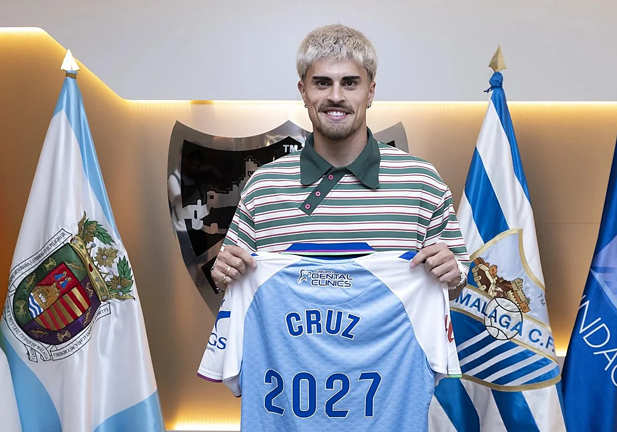 El atacante Juan Cruz, segundo fichaje del Málaga de Primera