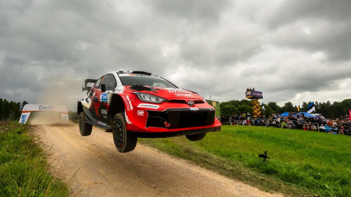 Sami Pajari se estrena y pone el WRC en un puño