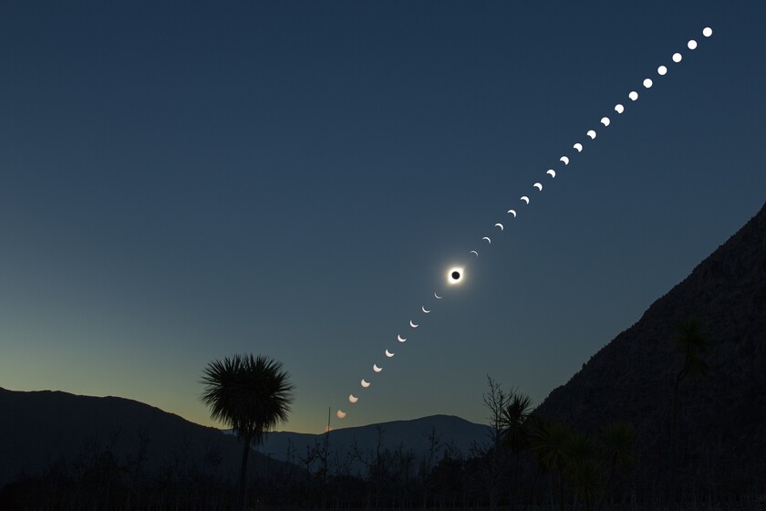 David Galadí, astrónomo: "Grabar un eclipse con el móvil es un error, vamos a perdernos el espectáculo"