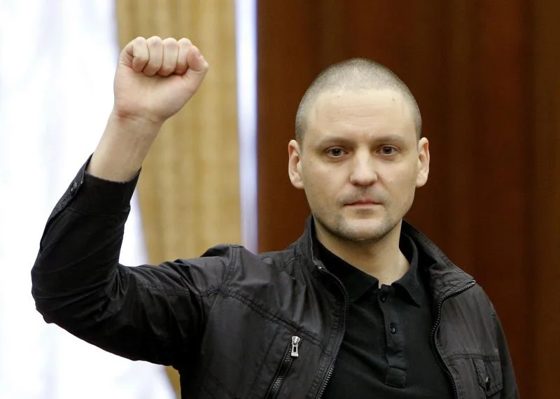 Condenan a seis años de prisión al político Serguéi Udaltsov, crítico con Putin, por «justificar el terrorismo»