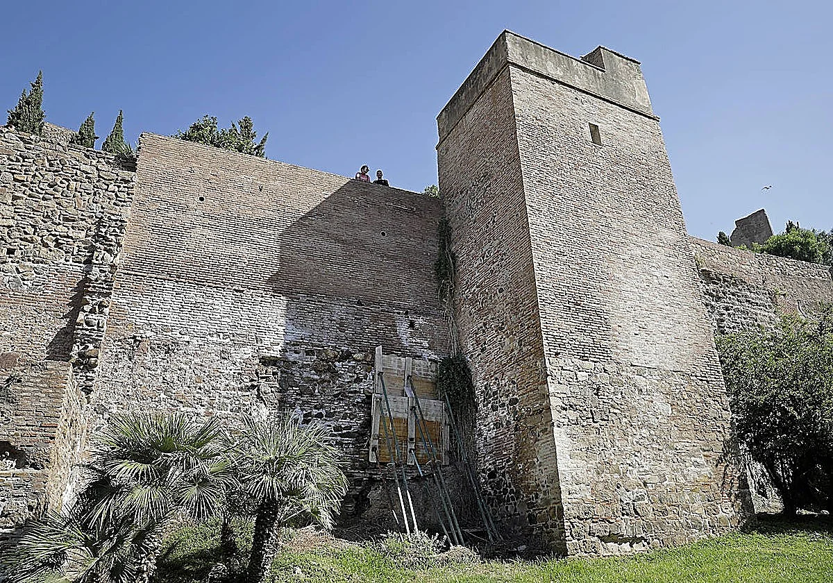 Denuncian un apuñalamiento a un vigilante del castillo de Gibralfaro