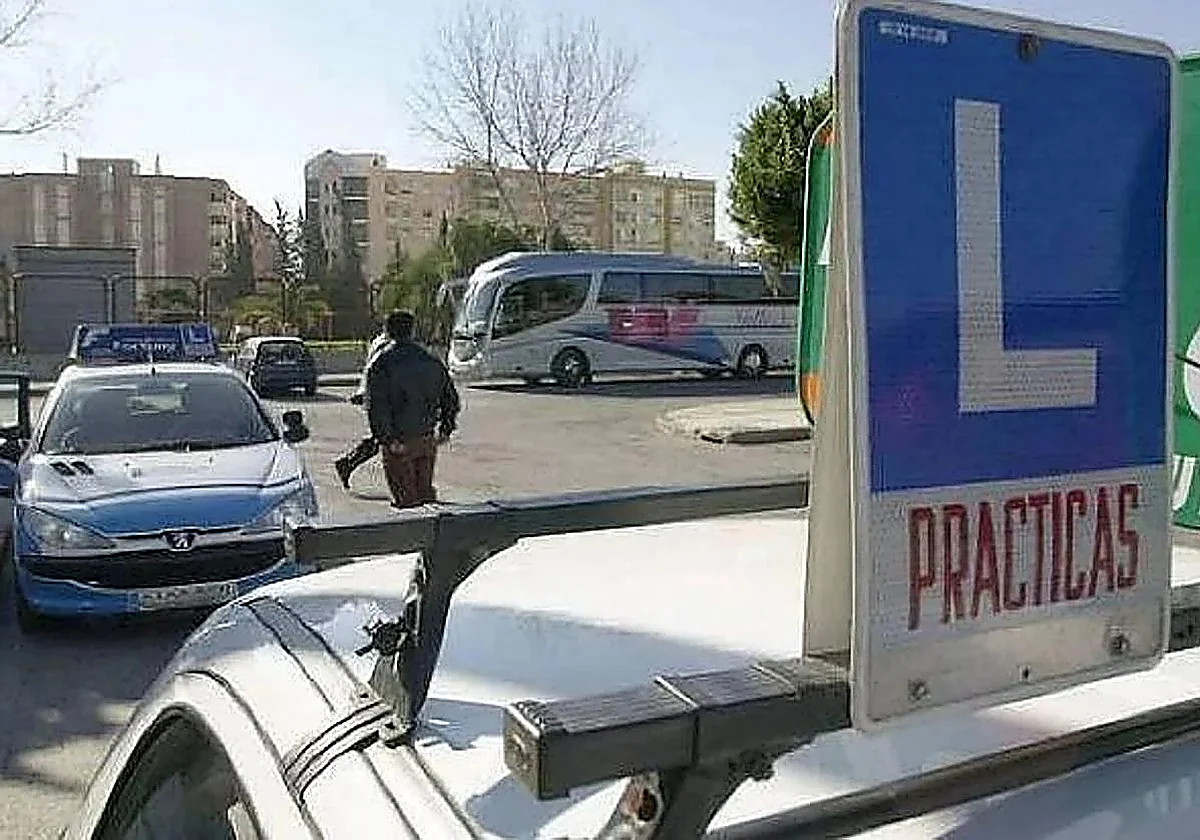 Malaga police investigate woman for posing as driving instructor and giving lessons without qualifications