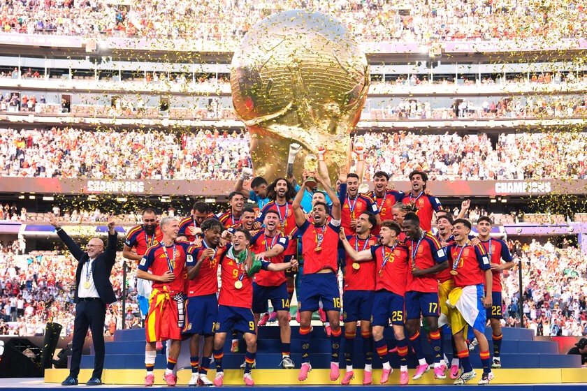 España se acostumbró a perder en el siglo XX. En el siglo XXI, España FC es la mejor selección del mundo
