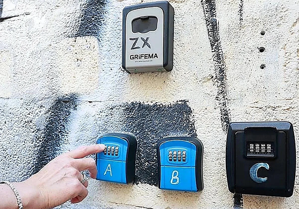 Drug dealers used Malaga holiday flat key safes to sell cannabis