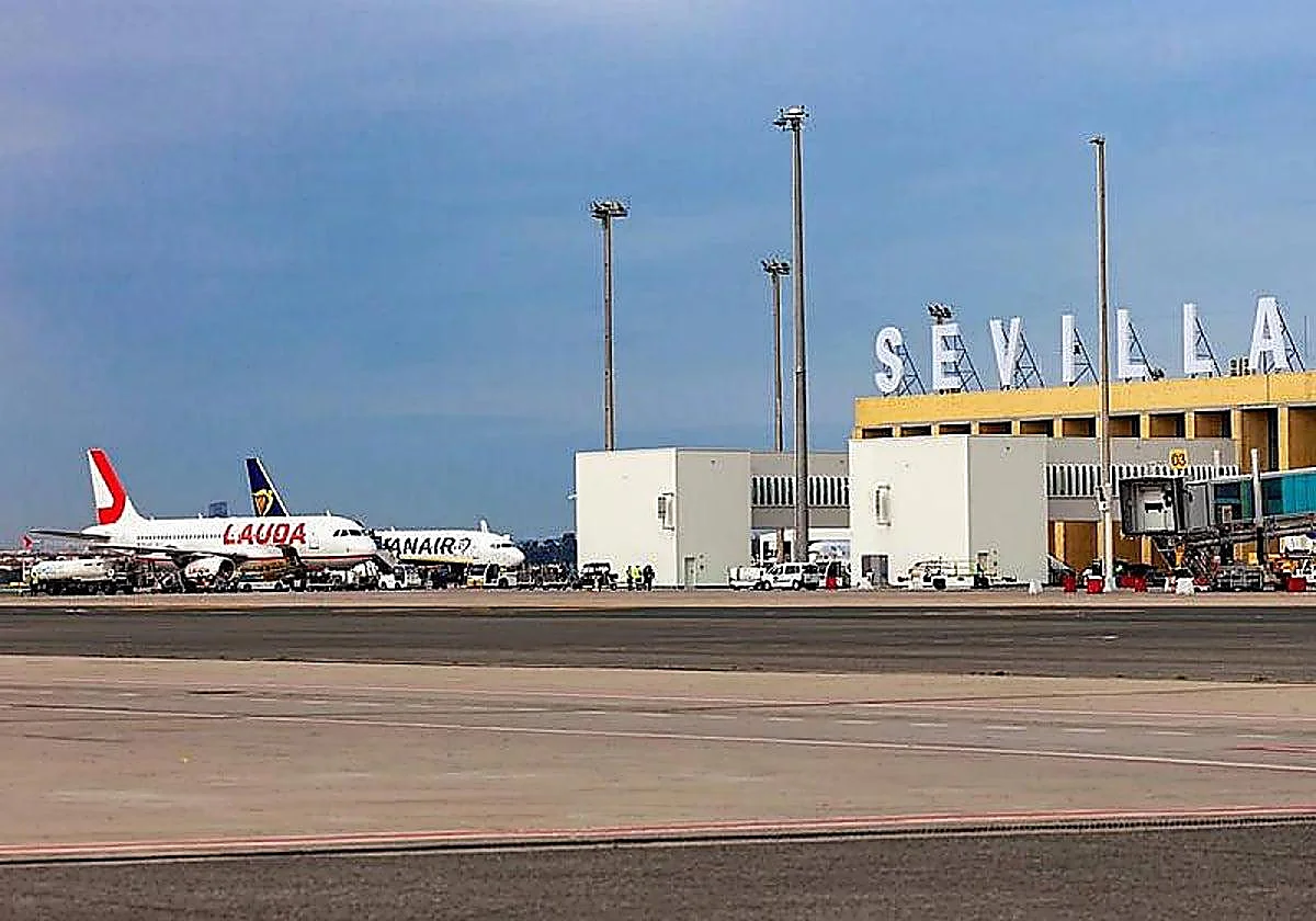 Una avioneta por 10 euros: Aena inicia la subasta de una aeronave Piper PA-23