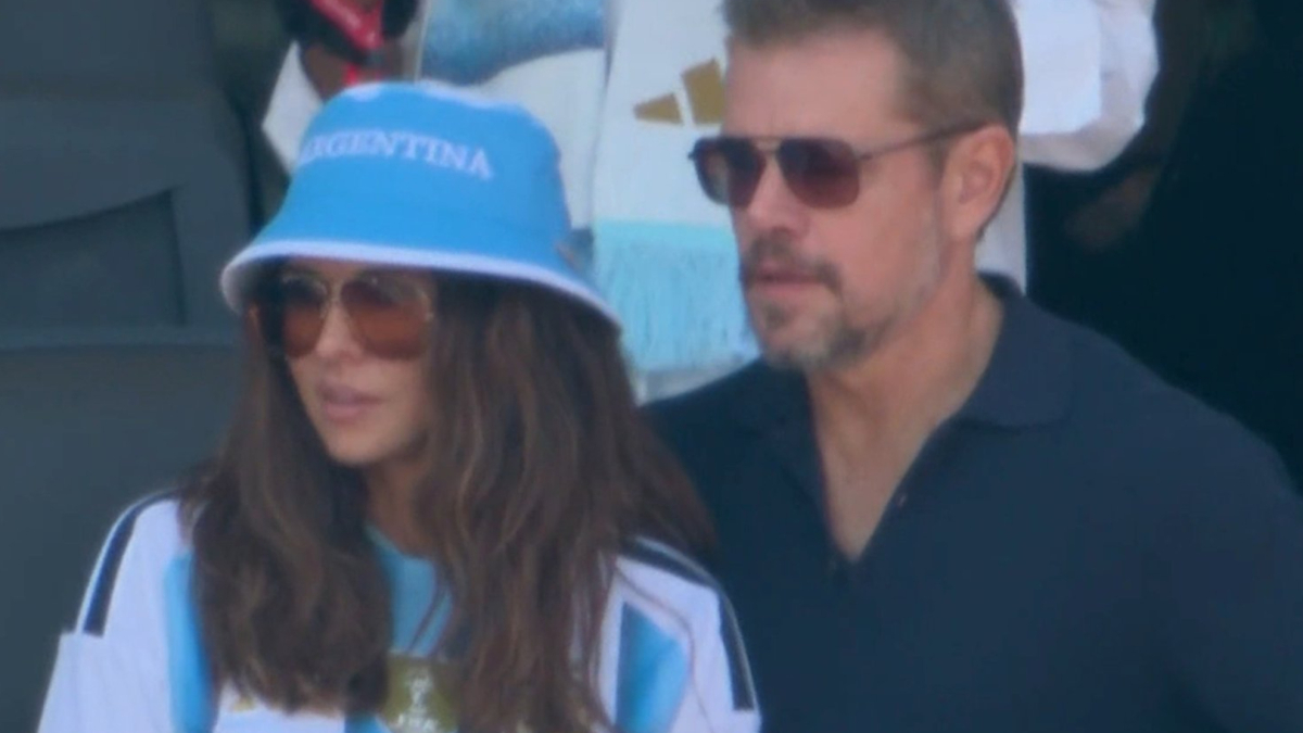 Enfocan a Matt Damon en la grada en la final del Mundial 2026 y lo confunden con otro
