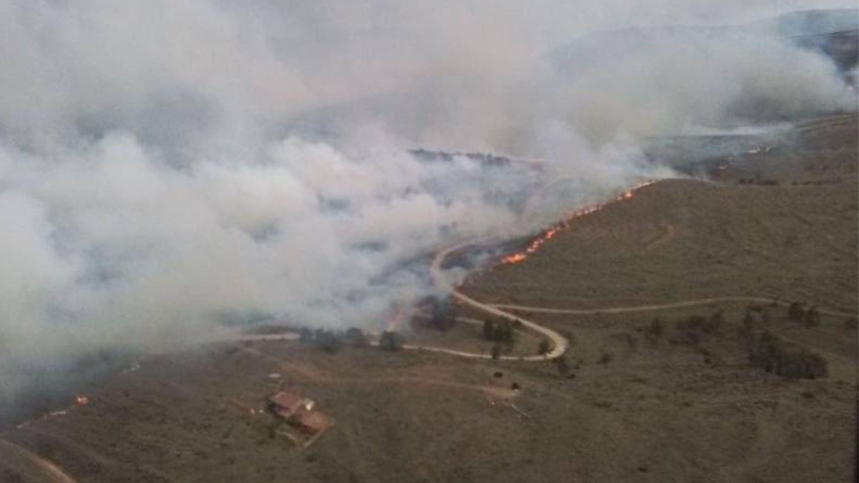 Un nuevo incendio en Ejulve (Teruel) obliga a activar la UME y desalojar un municipio tras arrasar ya unas 1.000 hectáreas