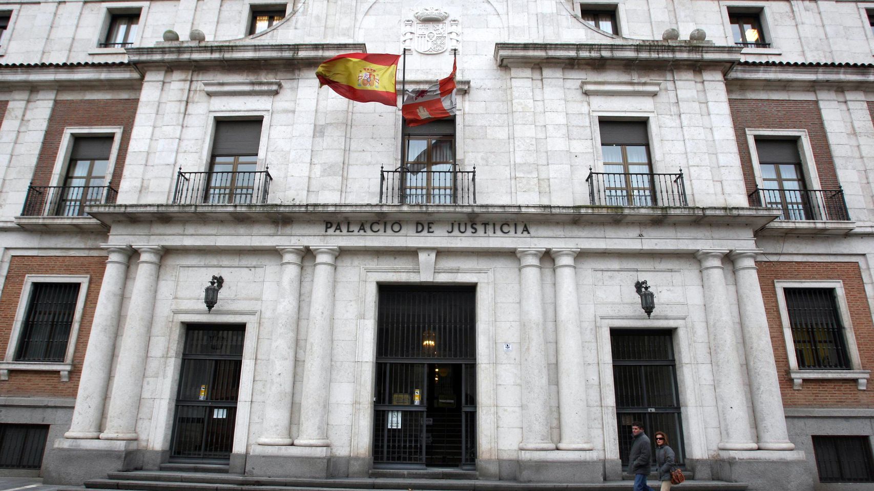 Condenado a 15 años por agredir sexualmente casi a diario a su hija discapacitada desde los 4 años en Valladolid