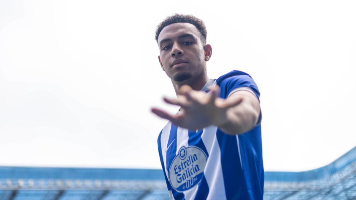 Bright Ede: "Quiero que el Dépor crezca y que el equipo me ayude a mí a crecer”