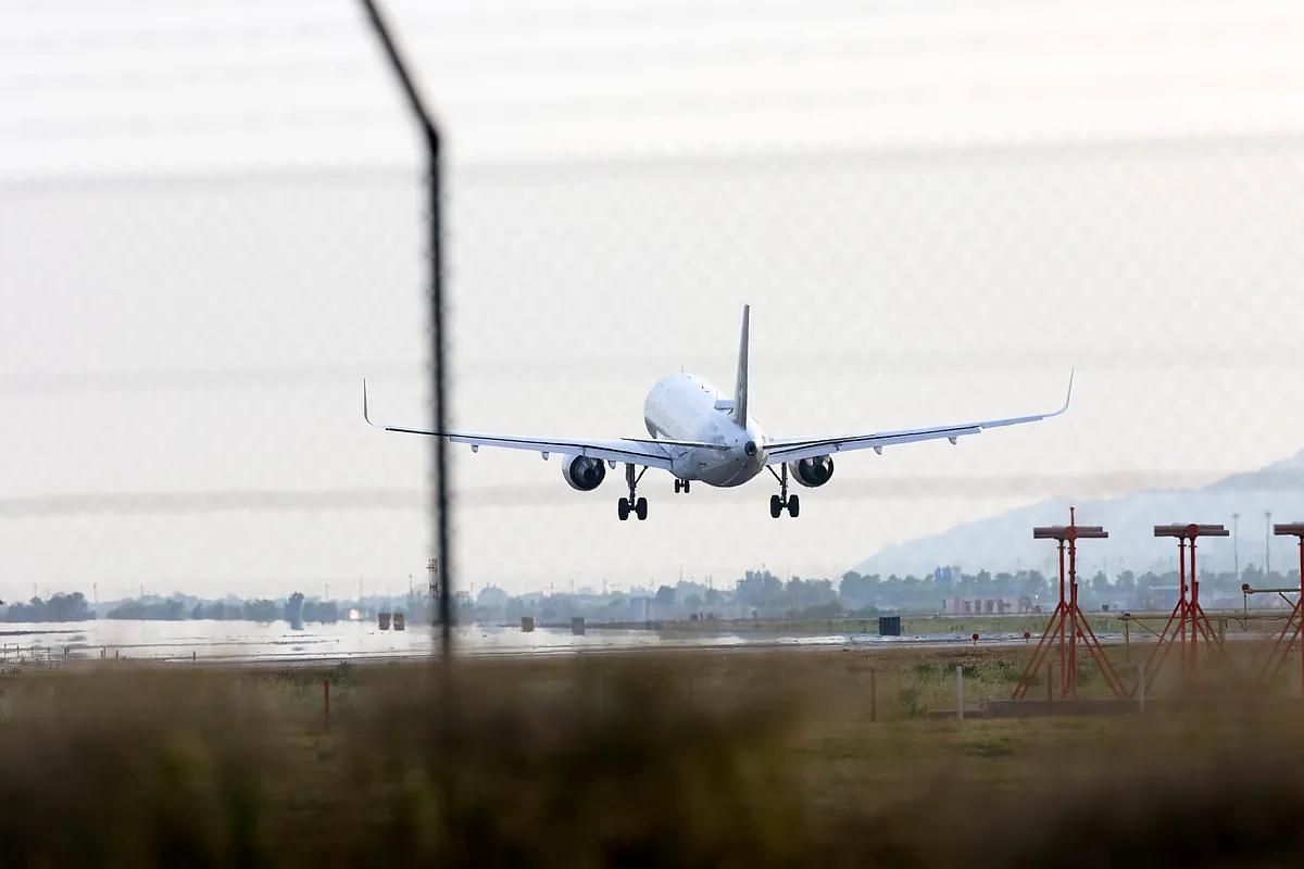 Ohla lidera la única oferta para reformar la tercera pista de El Prat