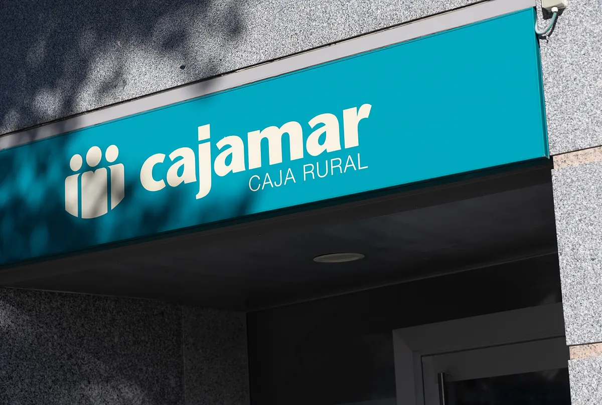 CTT admite una manifestación de interés por su filial bancaria entre rumores de una operación de Cajamar