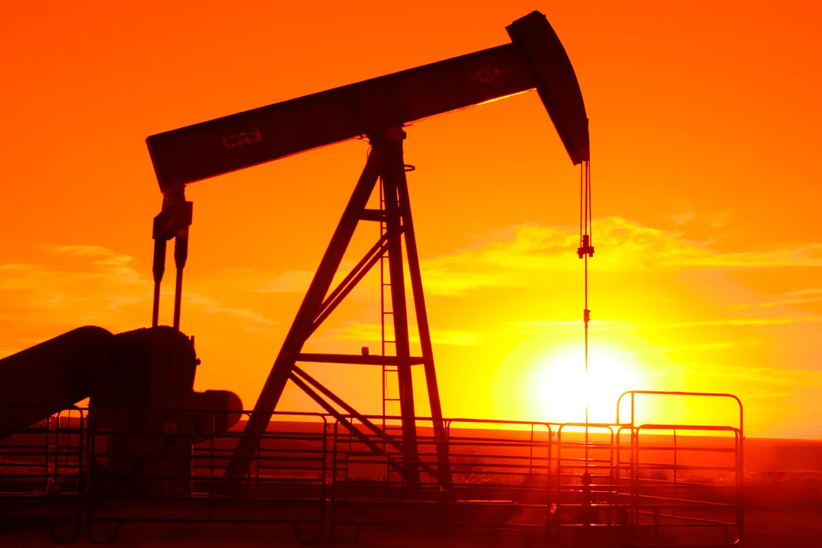 Goldman Sachs ve al petróleo en 120 dólares si persisten las tensiones