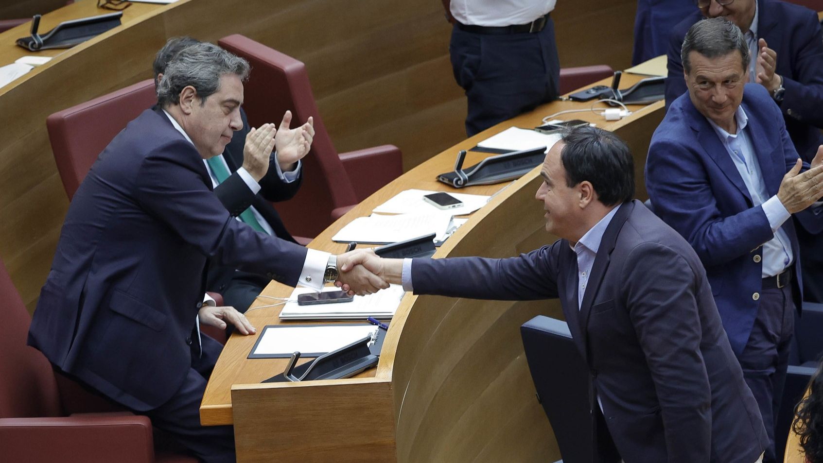 Llorca saca adelante sus primeros presupuestos con el apoyo de Vox y afianza el final de la legislatura