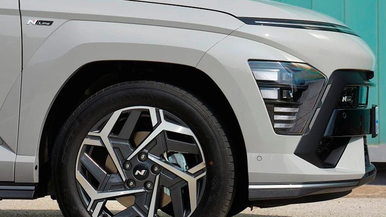 El Hyundai KONA 2027 se filtra con un giro que nadie esperaba, no será un simple restyling