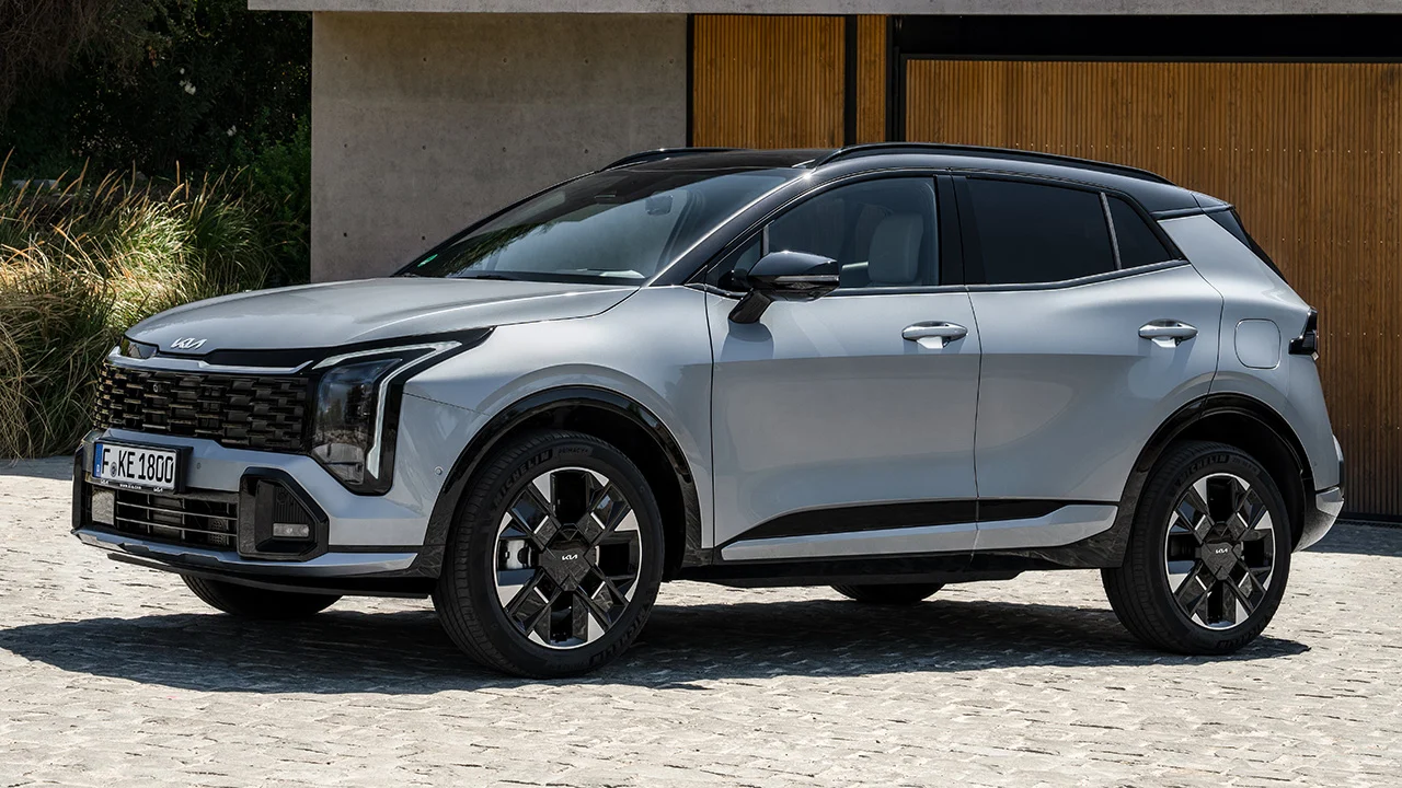 11.000 € menos, 7 años de garantía y etiqueta ECO, KIA planta cara a Omoda y MG con el nuevo Sportage híbrido