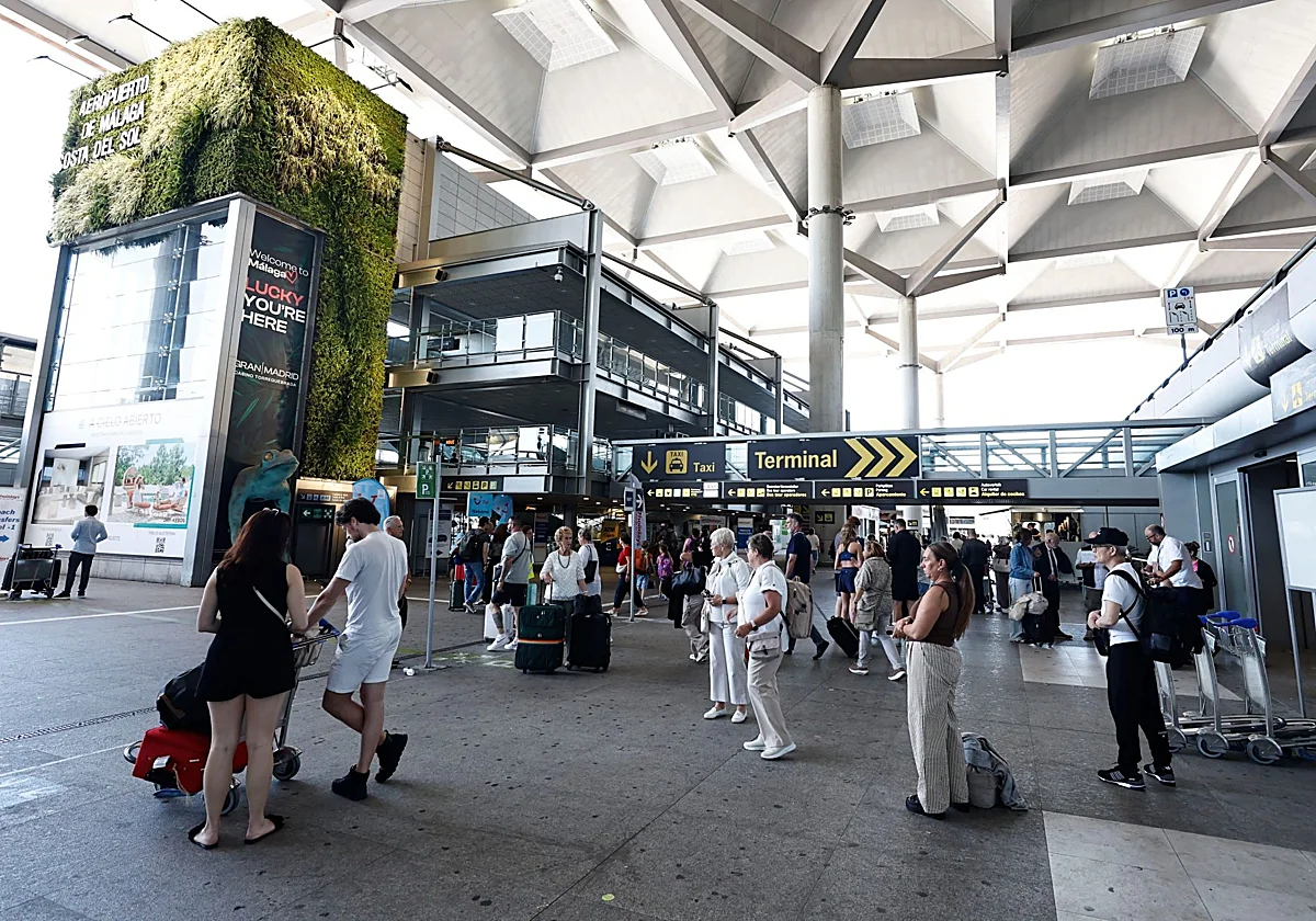 El aeropuerto de Málaga consigue una alta certificación en reducción de emisiones de CO2