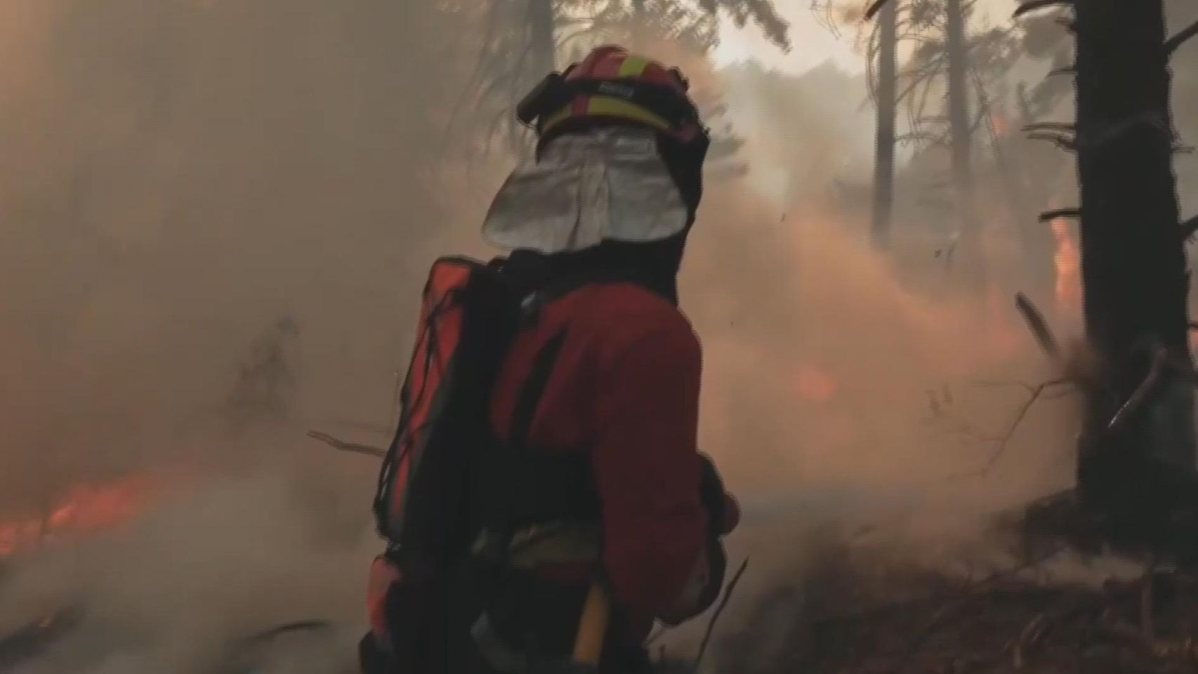 Castilla-La Mancha afronta seis incendios y el viento empuja el fuego a Madrid: activan la UME y evacuan dos urbanizaciones
