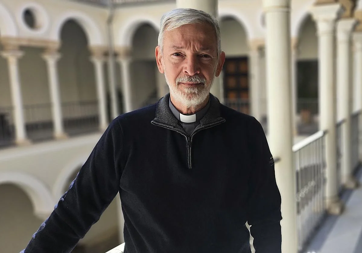 José Ferrary, el deán de la Catedral fue el pregonero de la Semana Santa