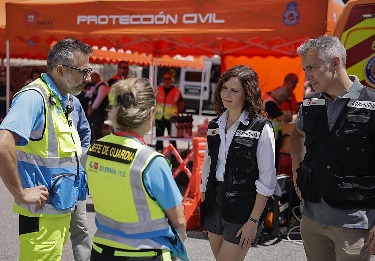 Ayuso avisa de que las próximas horas serán «muy complicadas» en el incendio de Villa del Prado por calor y viento