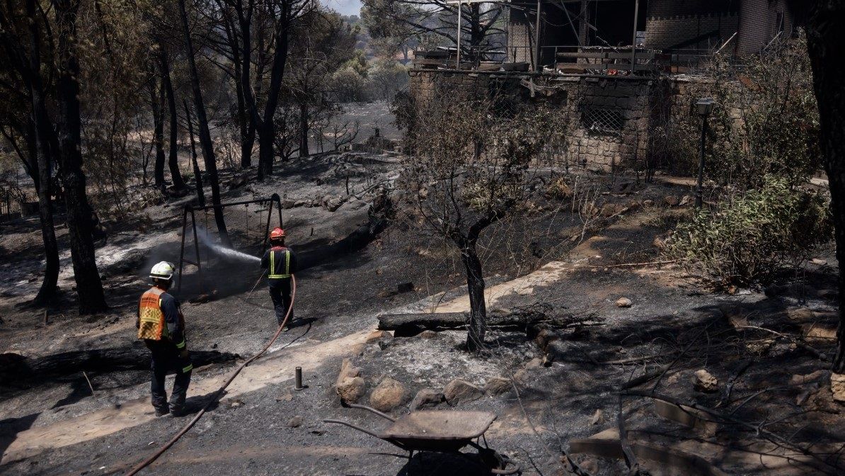 Madrid se enfrenta a tres incendios decretados en 24 horas: evacuados los 3.500 vecinos de Aldea del Fresno