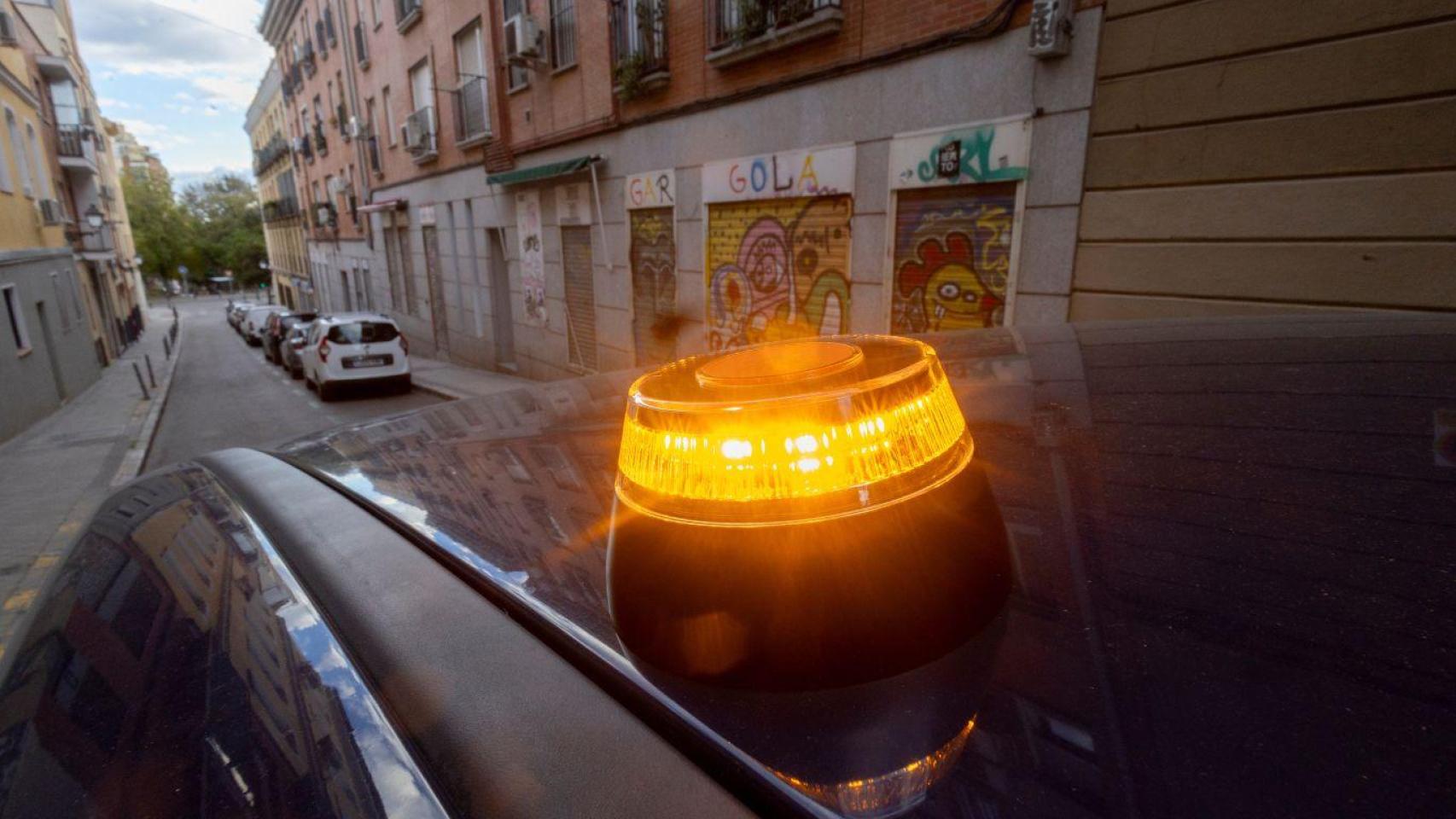 La OCU lanza tres recomendaciones sobre la baliza V16 de la DGT a días de su obligatoriedad