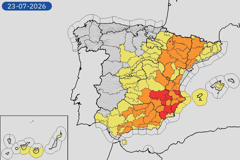 Mientras Almería se derrite a 40º C, en Asturias no pasan de 27º C: la gran divergencia meteorológica de España este verano