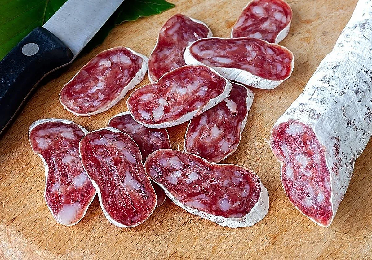 Sanidad decreta alerta alimentaria por listeria en un fuet vendido en Antequera