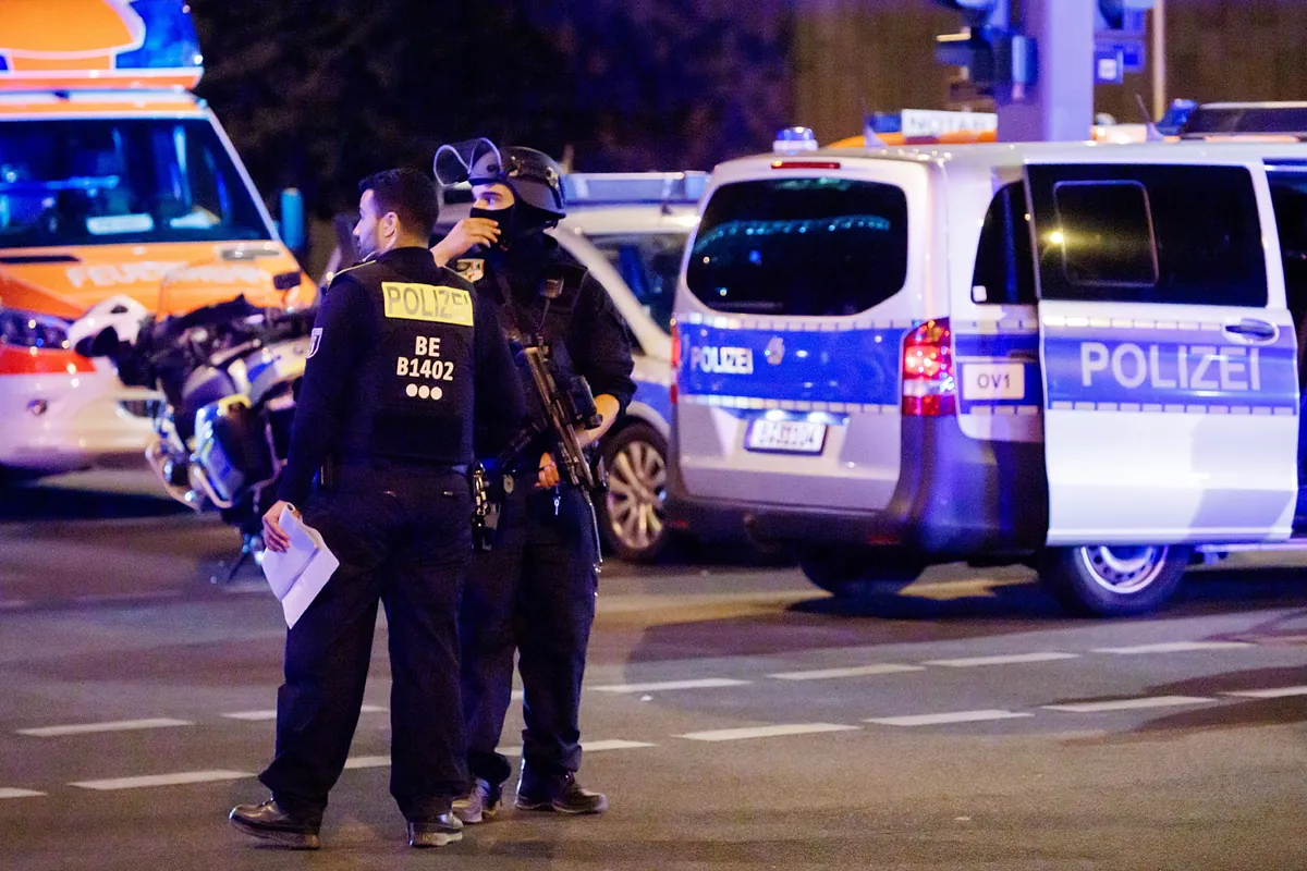 Las autoridades alemanas buscan a un sospechoso de "espectro islamista" por el atropello múltiple en Berlín