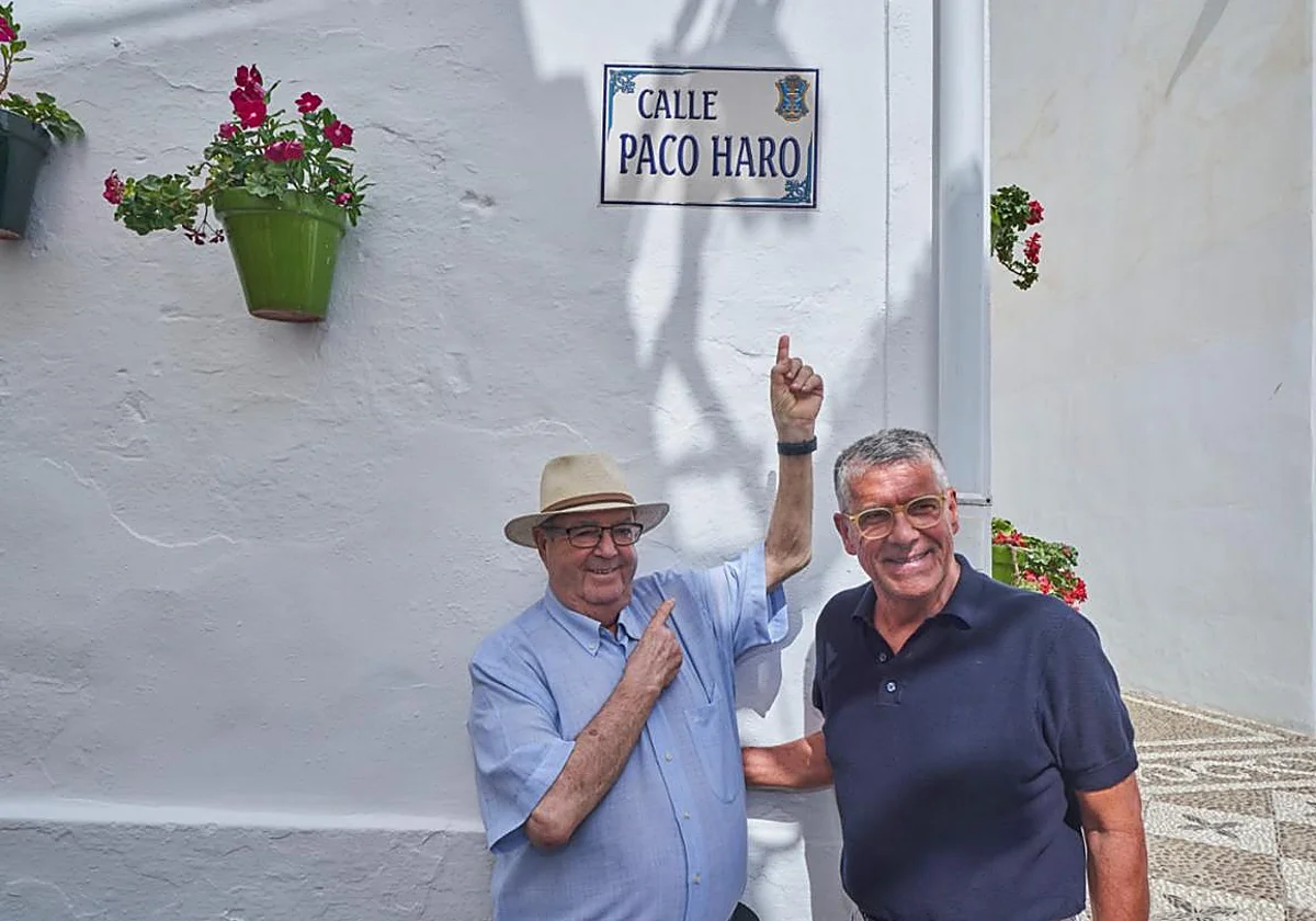Nerja dedica una calle a Paco Haro, pionero de la radio y referente de sus fiestas