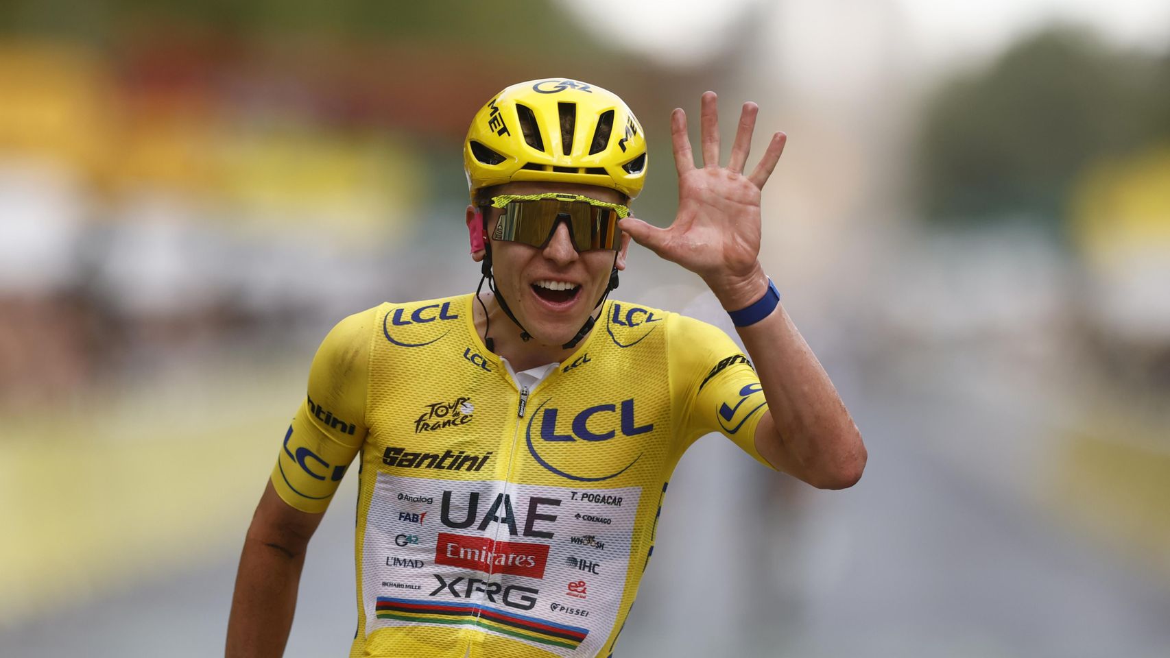 Pogacar entra de lleno en la historia del Tour de Francia: el pentacampeón más joven entra en el selecto 'club de los cinco'