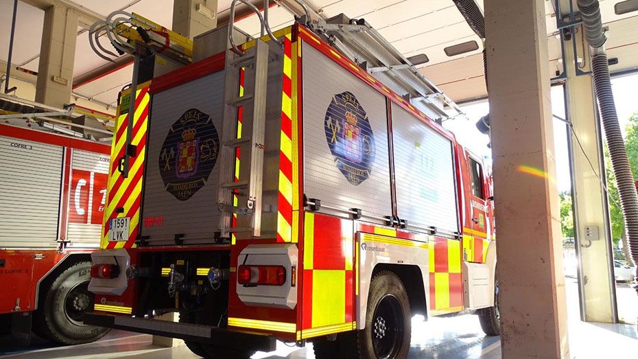 Un incendio de madrugada obliga a desalojar a 150 vecinos de un edificio en Linares (Jaén)