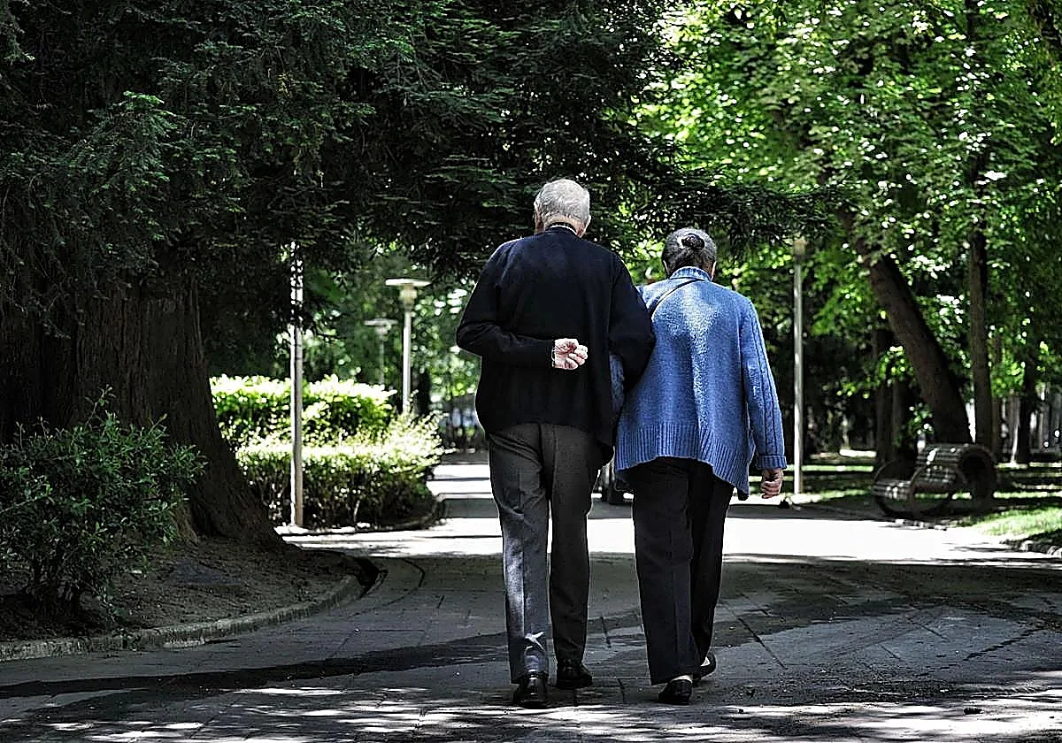 Una mujer de 65 años logra una pensión indefinida de 1.000 euros tras cuatro décadas dedicada al hogar y la familia