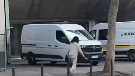 Un hombre con dos cuchillos agrede a varias personas en el centro de París: dos mujeres en estado grave