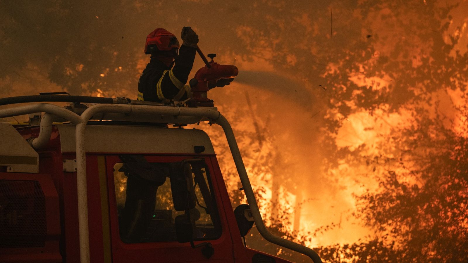 Los meteorólogos advierten del riesgo de reactivación de incendios en Madrid: vientos de 30 km/h y hasta 34ºC