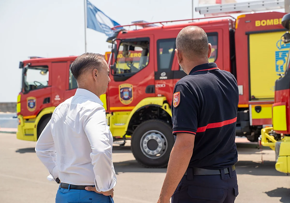Benalmádena refuerza y moderniza los medios de Bomberos con tres nuevos camiones