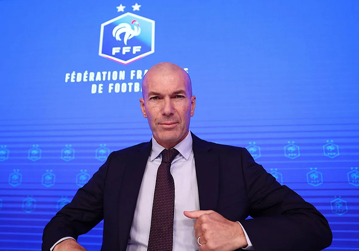 Francia entrega el banquillo a su leyenda Zizou