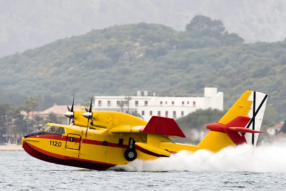 Los incendios forestales en Europa ponen de manifiesto la escasez de hidroaviones Canadair