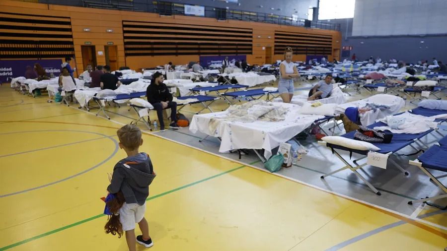 El infierno psicológico de los evacuados por los incendios: "Si se alarga el tiempo previsto, la resistencia se ve quebrada"
