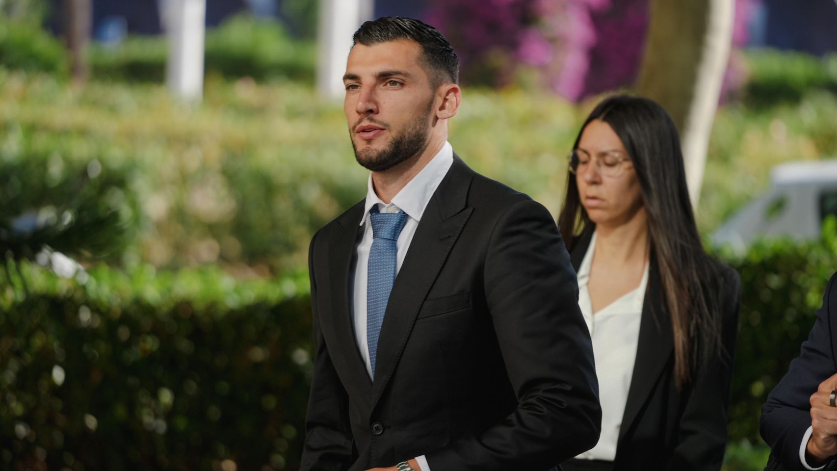 La Audiencia de Valencia permite a Rafa Mir mudarse a Grecia para fichar por el Aris de Salónica