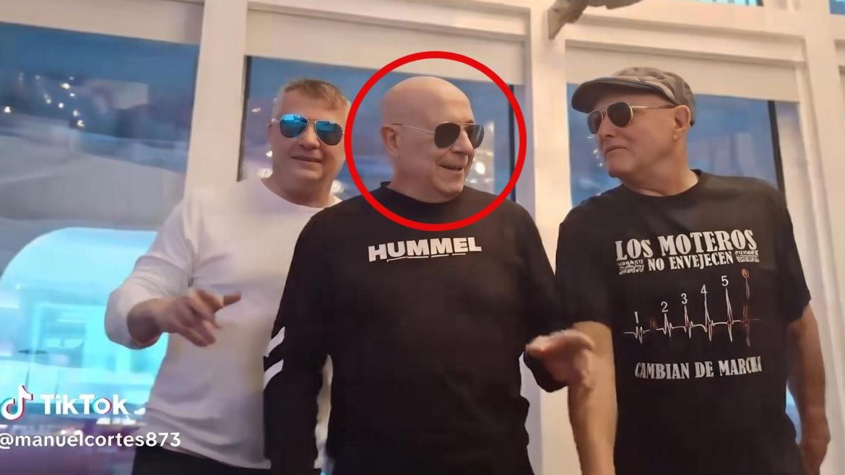 Cesan a un concejal del PSOE de Jaén por cantar rimas soeces en TikTok: "Las niñas bonitas me la quieran mamar"