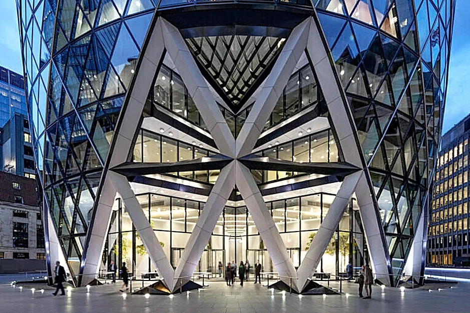 El Gherkin de Londres se da la mano con la historia
