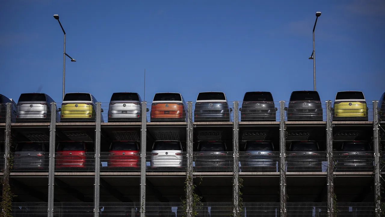 ¿Cuándo es más ecológico cambiar un auto de combustión por uno eléctrico?