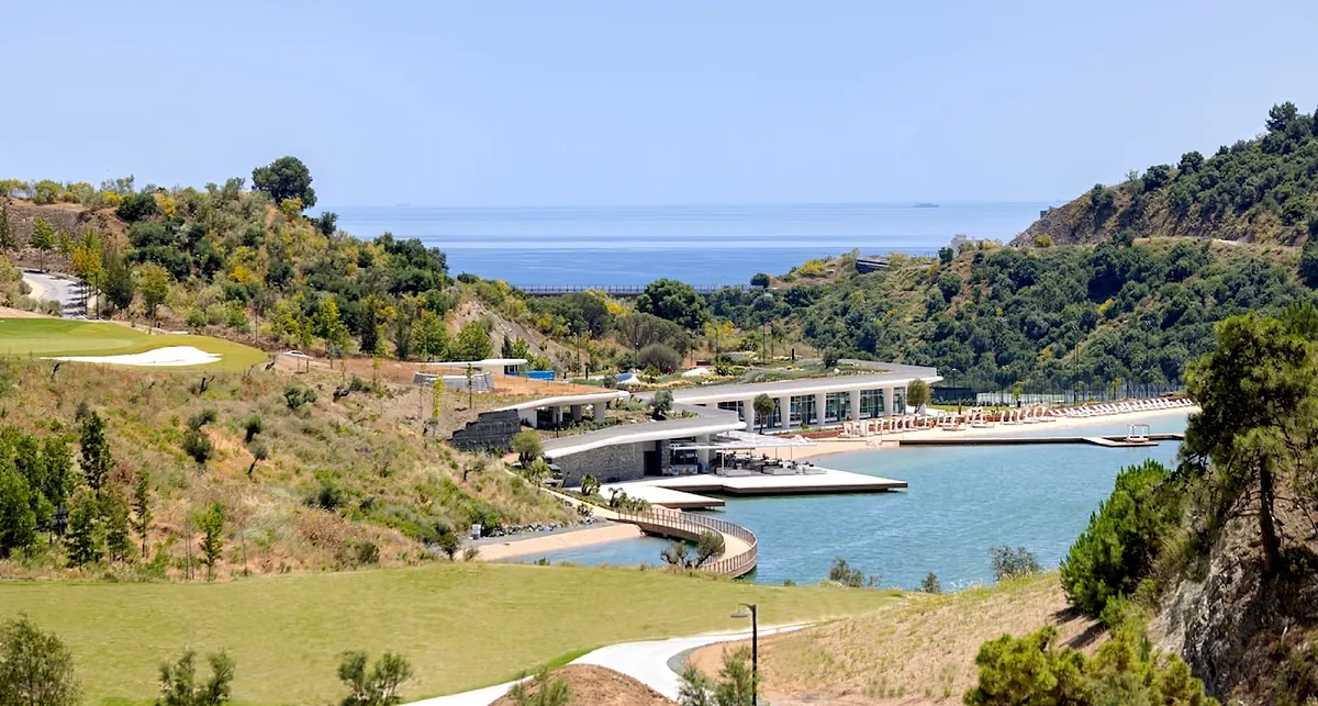 Real de La Quinta abre El Lago Club y redefine el lujo en la Costa del Sol