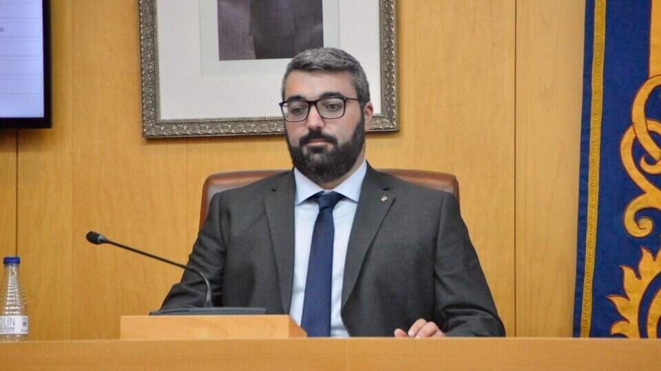 Un diputado del PSOE de Ceuta le pide ayuda a Sánchez por escrito: “Diga la verdad y devuélvanos la normalidad"